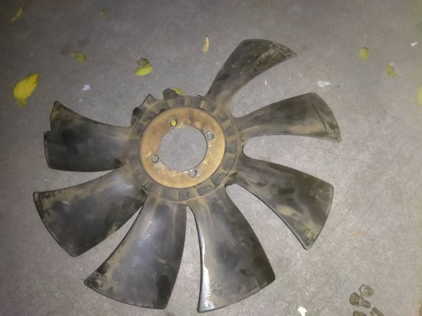 流动修车 换胎 搭电 送油 拖车