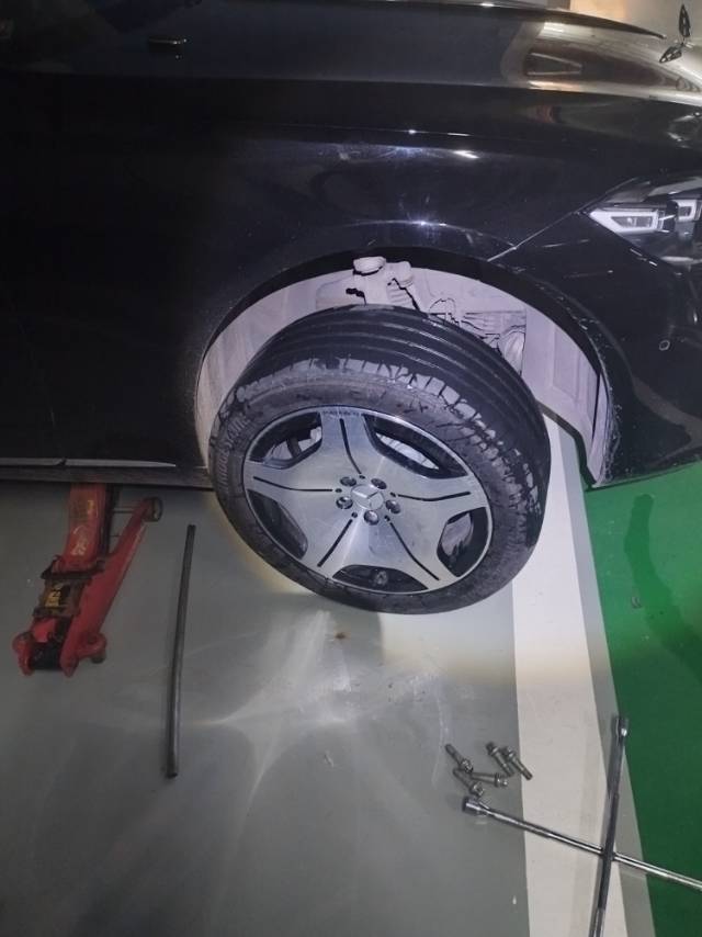 广州市汽车救援 流动修车补胎 汽车搭电 更换电瓶 送油送水