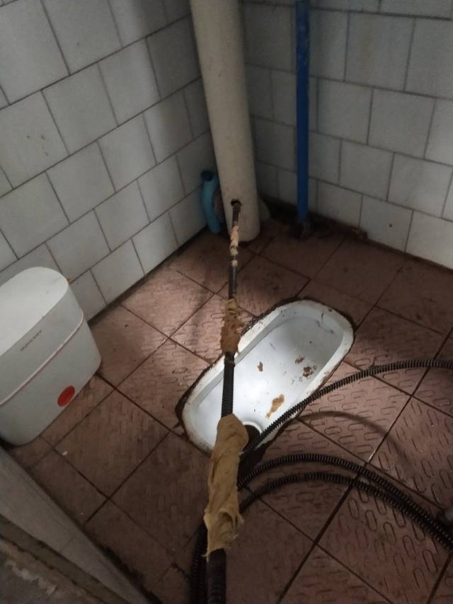 开锁 换锁 疏通下水道