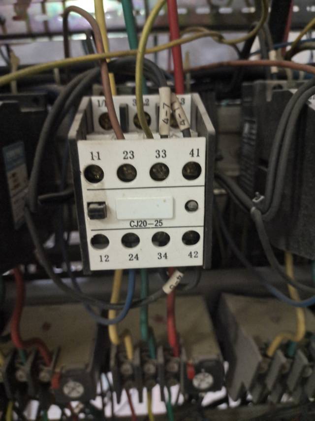 园区维护维修，厂区电工兼职