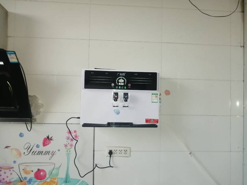 净水机维修换滤芯