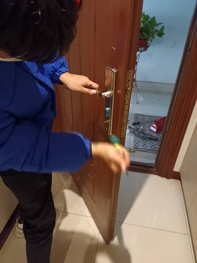 常州全城开锁换锁修锁指纹锁防盗锁