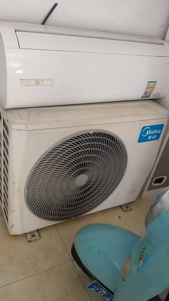 变频空调八九成新 