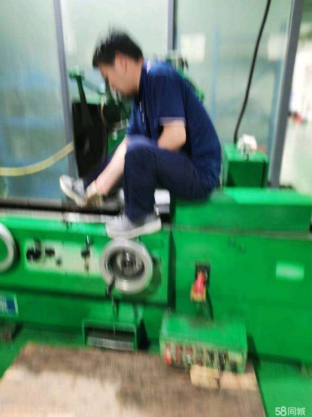 德国瑞士日本磨床维修现场