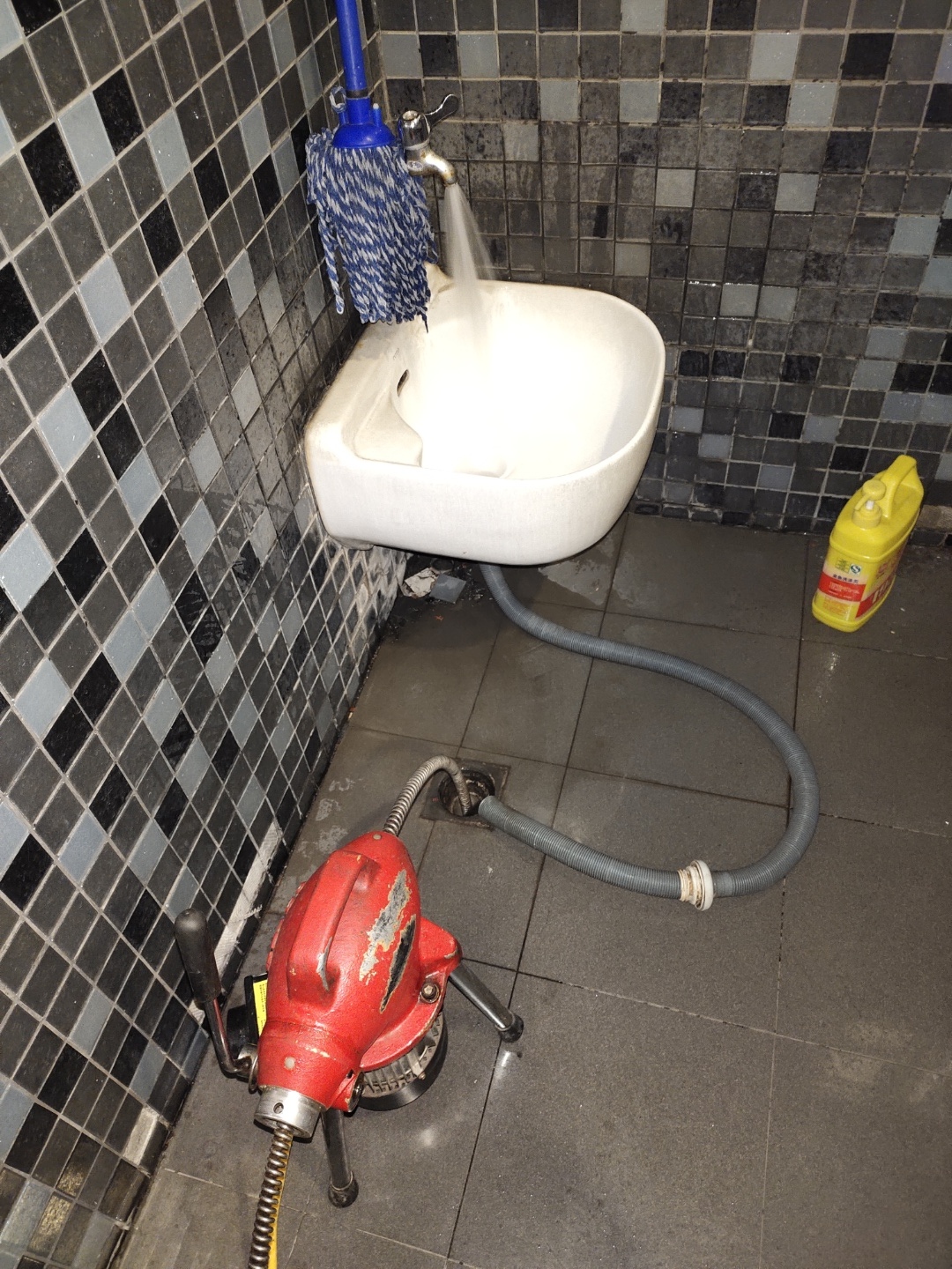 北京全市24小时服务:管道疏通+疏通下水道+疏通马桶+疏通地漏