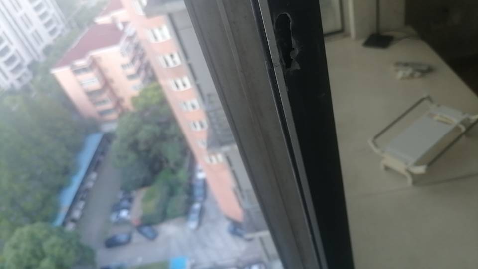 维修玻璃