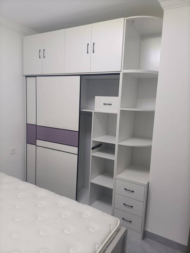 专业的师傅用专业的工具干专业的安装工程