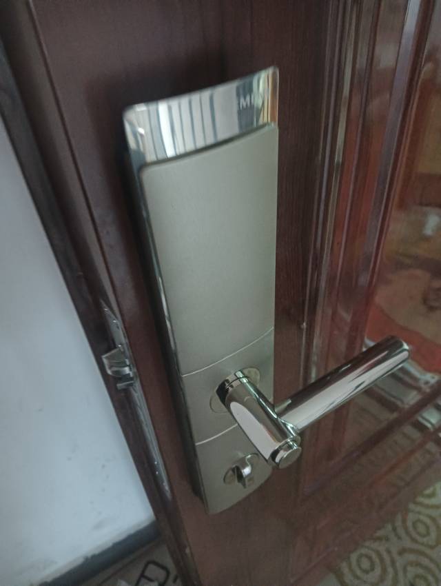 开锁换锁指纹锁销售
