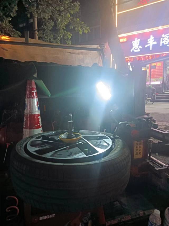 新乡大胖补胎拖车