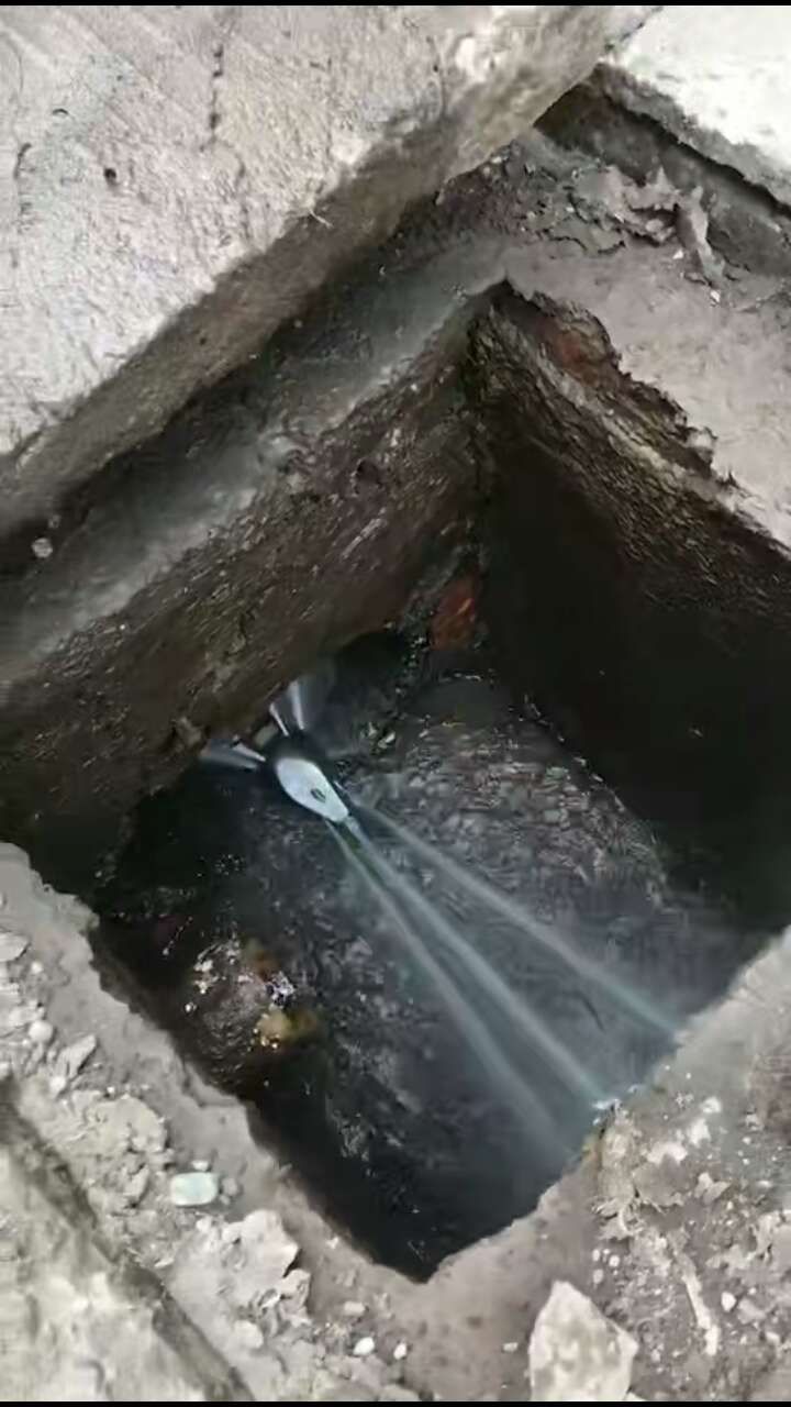 高压疏通管道，管道清淤，疏通下水道，疏通马桶，水钻打孔，工程打孔，