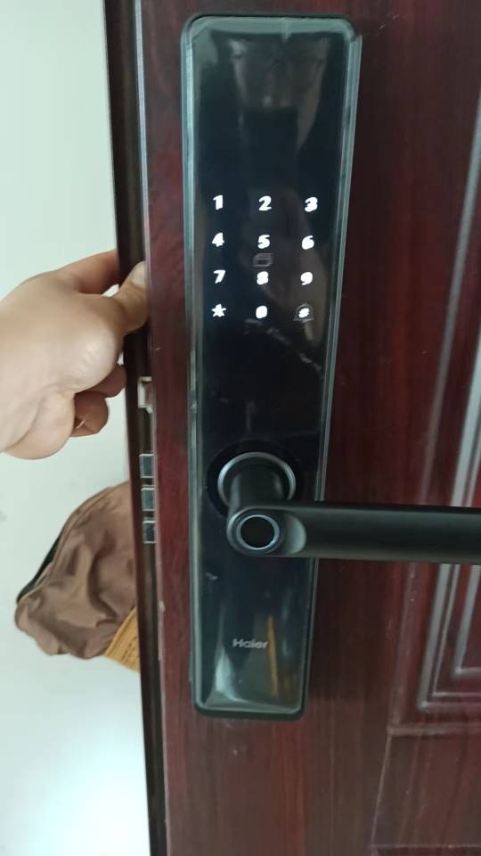 郑州开锁换锁，指纹锁安装