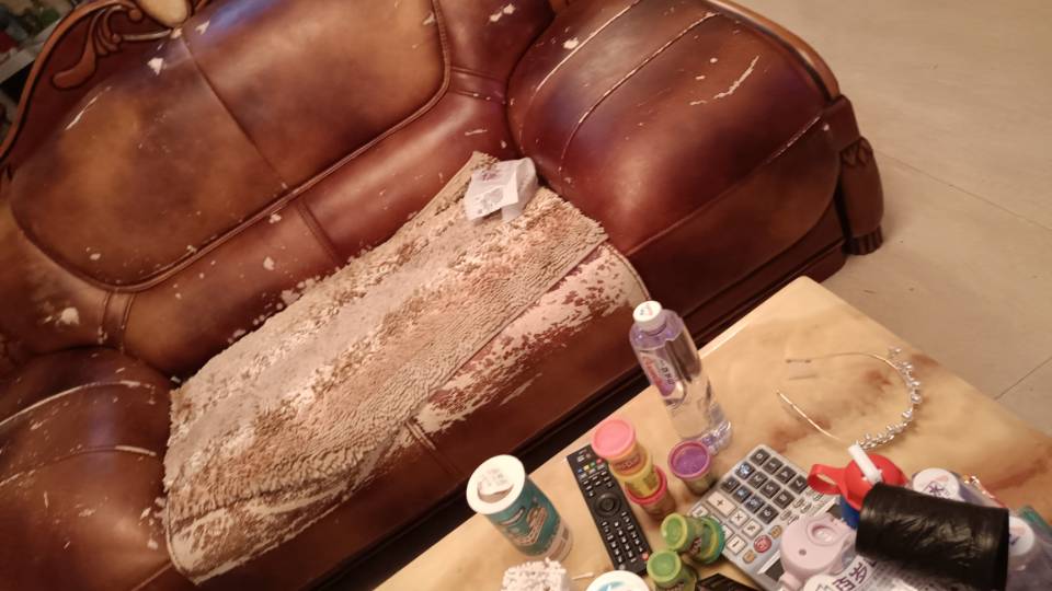 承接:沙发、床，餐椅、维修.翻新换皮换布