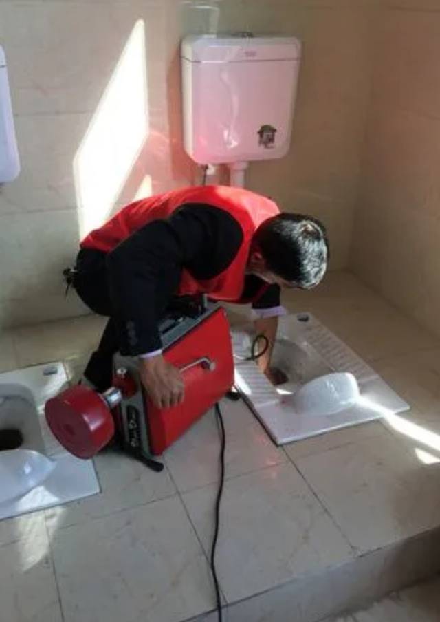 成立于2009年  一直遵从服务于质量第一 ，用心服务每一天！