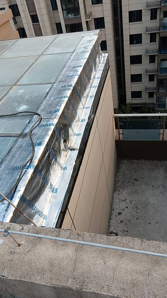 卫生间免砸砖，楼顶厨房间各种疑难杂症防水。
