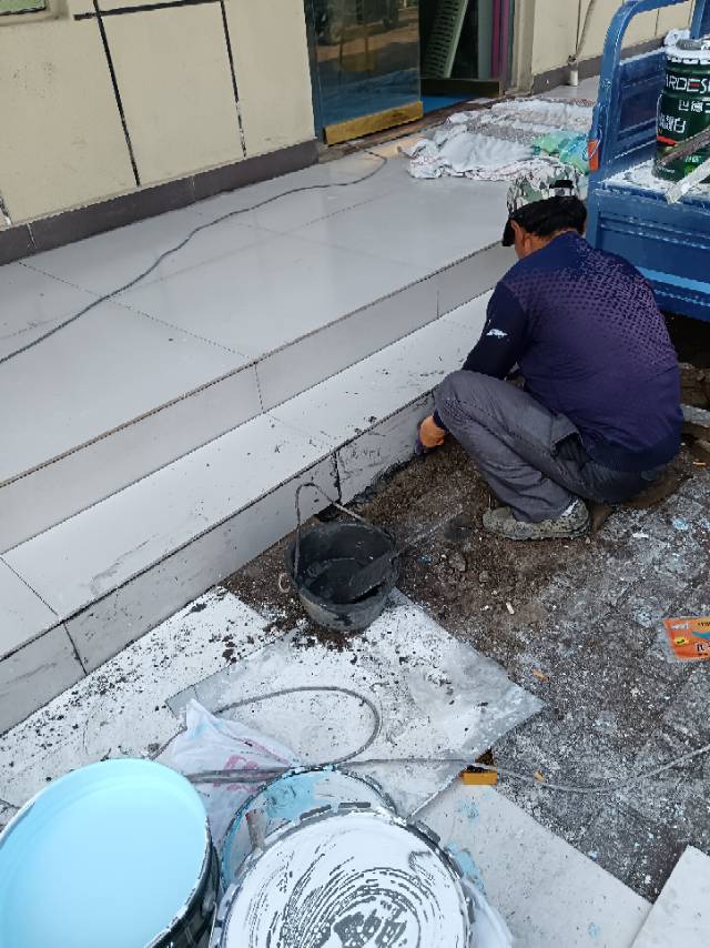 卫生间免砸砖，楼顶厨房间各种疑难杂症防水。