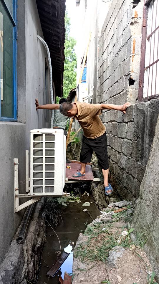 搬砖中