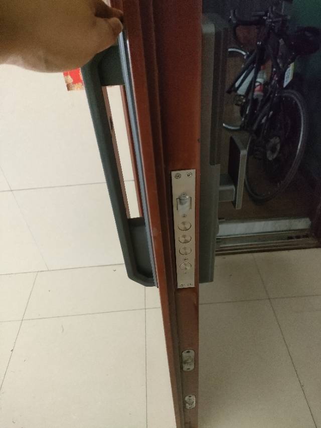 专业安装指纹锁