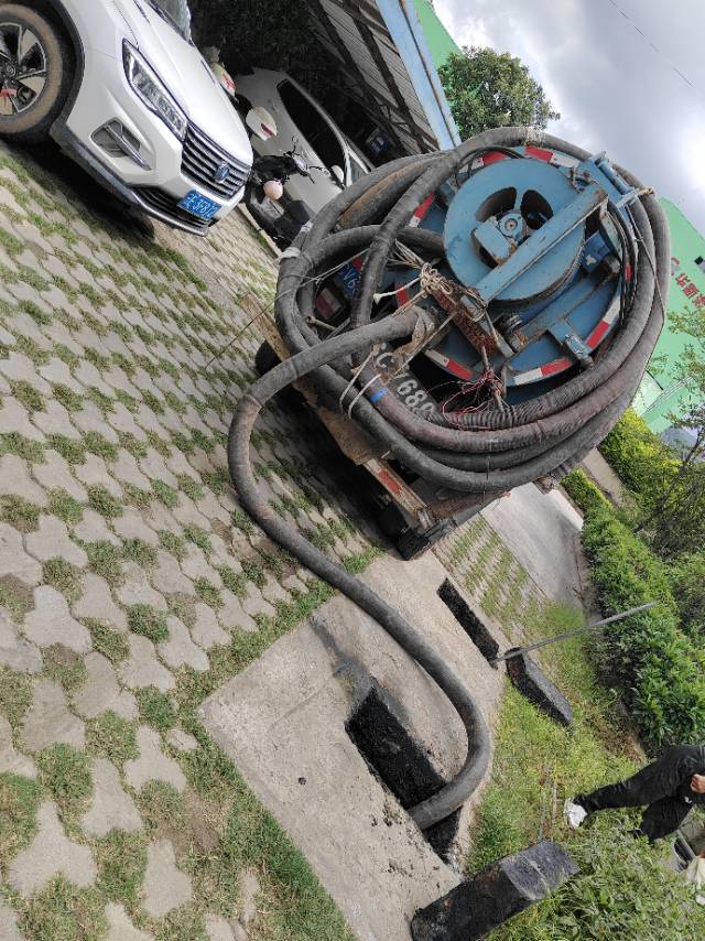 楚雄化粪池清理(格油池清理)管道疏通，马桶维修
