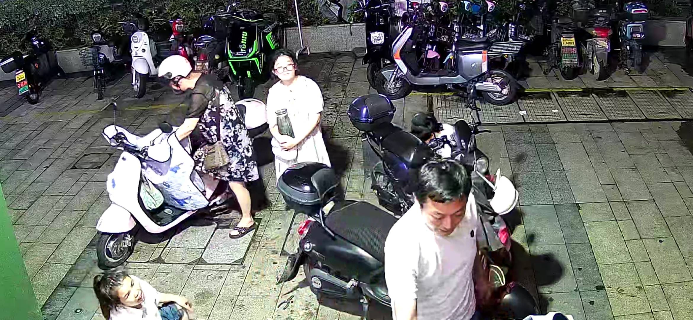 维修电动车