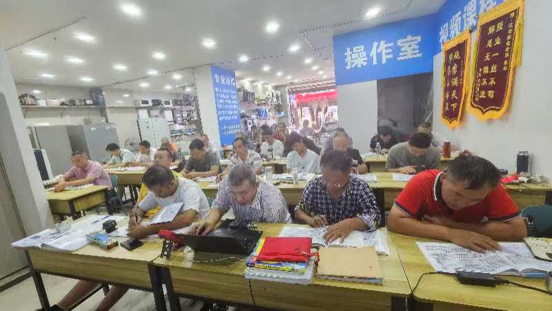 胡老师家电维修特惠店