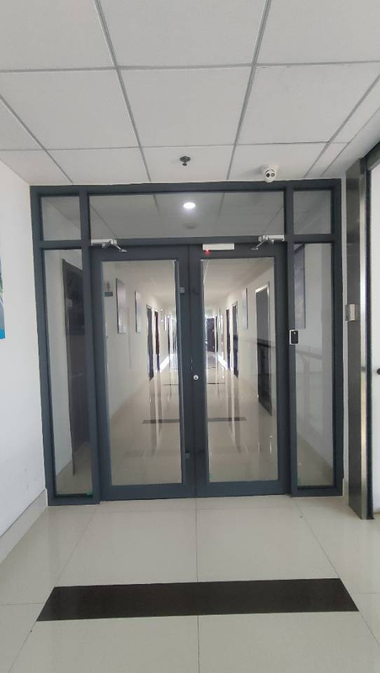 潍坊肯德基门，玻璃推拉门，安装维修保养厂家