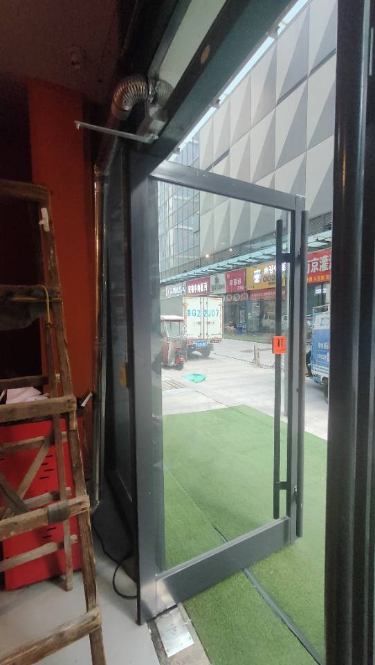 潍坊肯德基门，玻璃推拉门，安装维修保养厂家