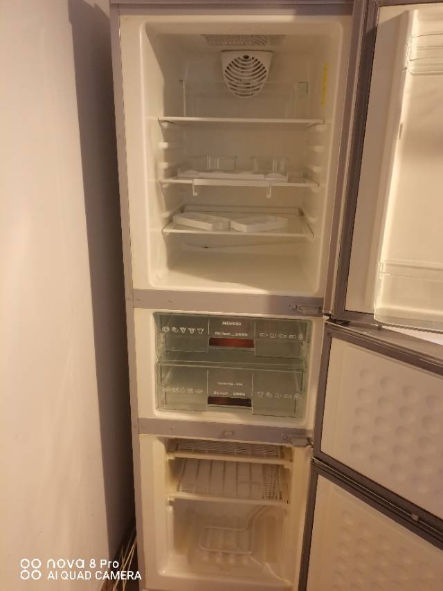 客户家冰箱生虫了去了好几个师傅干不了