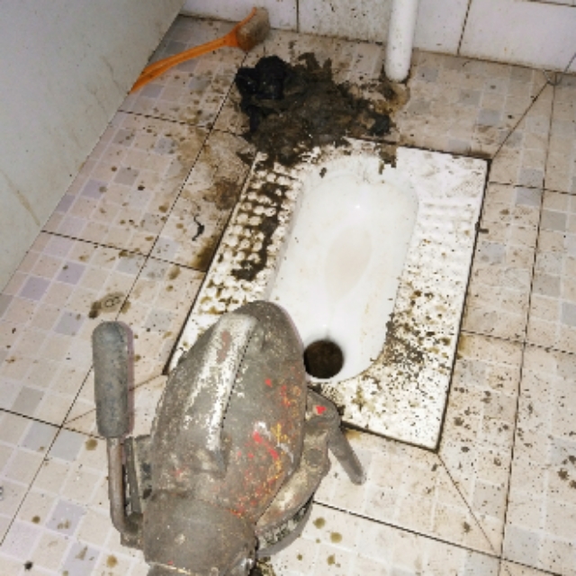 绵阳市专业化粪池清理下水道疏通污水管道清淤疏通