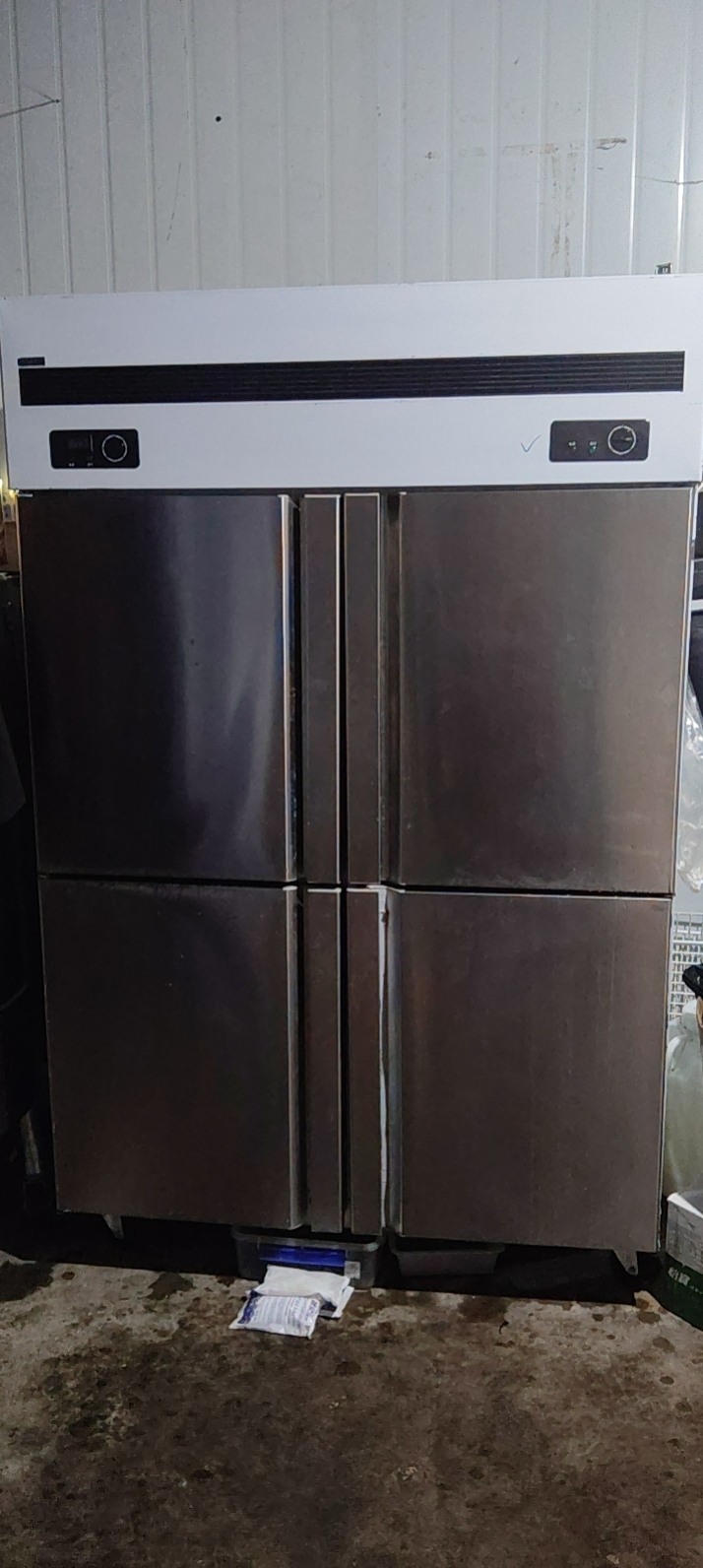 四开门冰柜冷冻，一半冷冻小较差