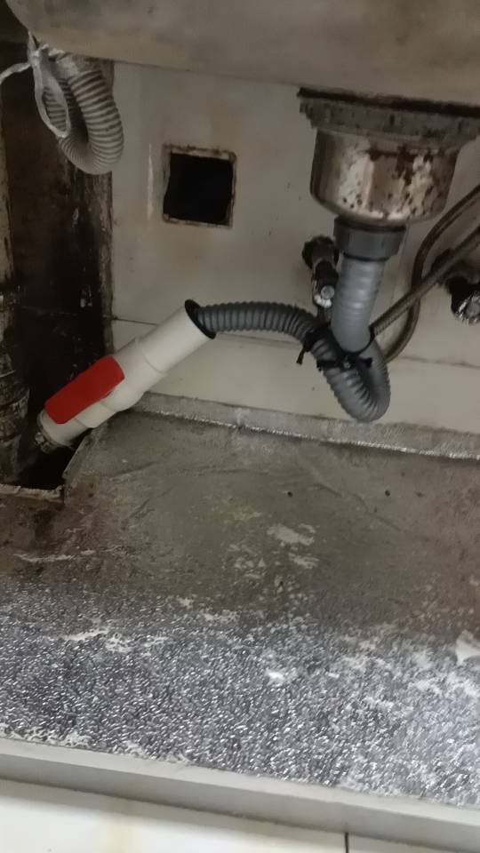 水暖管道维修改造：水管，阀门，暖气，地暖，龙头，花洒，给排水管道等。