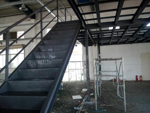 永固卷闸门钢结构工程