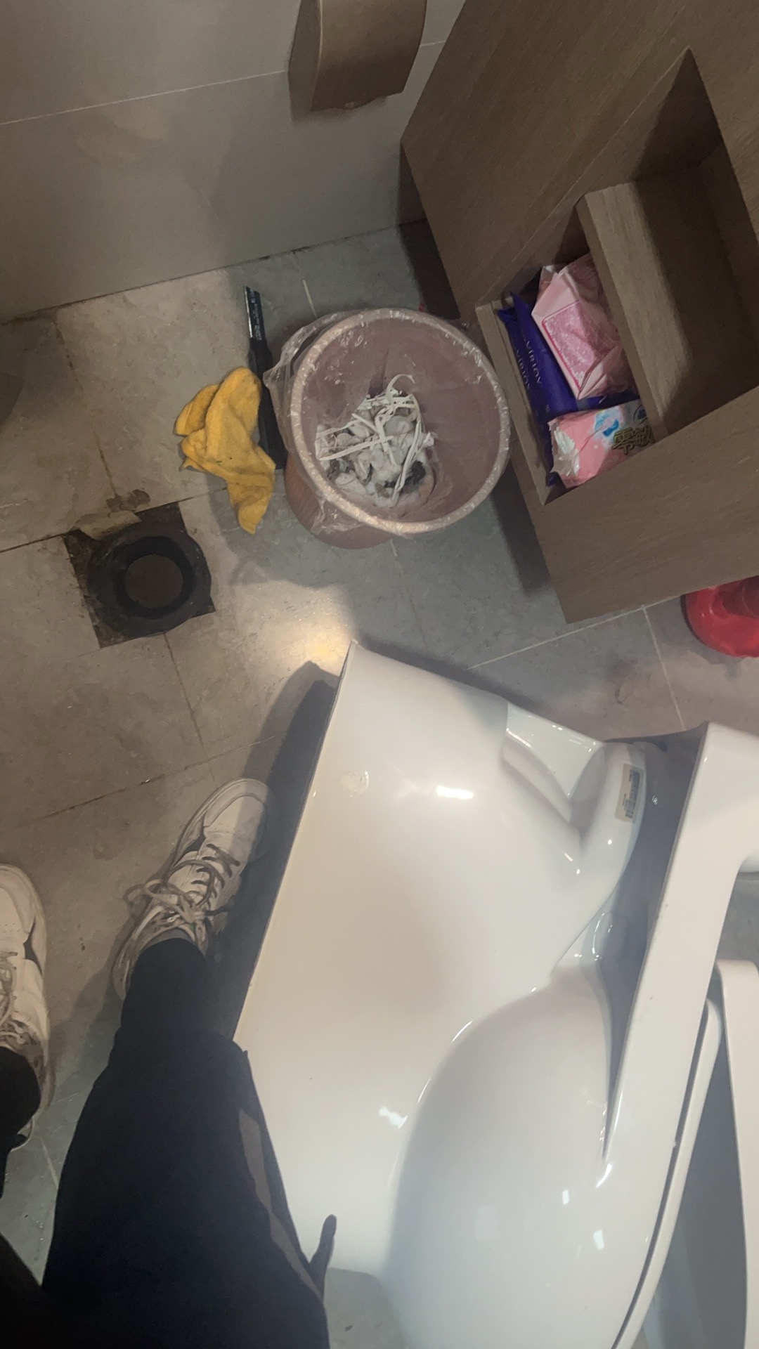 专业管道疏通，维修，安装各种水管，下水管道，高空作业下吊绳，防水补漏