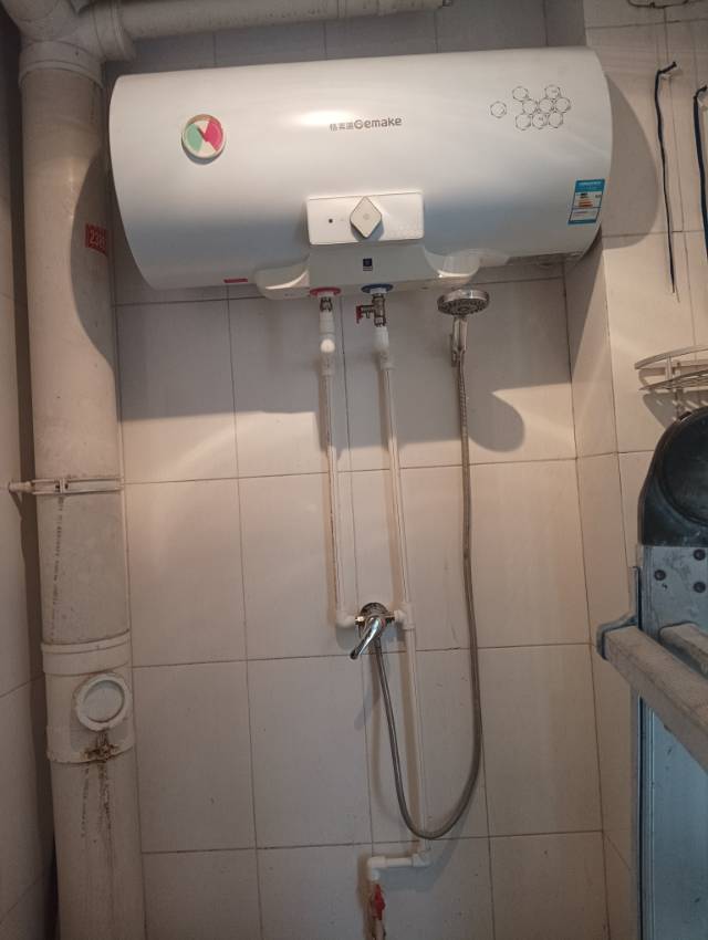 聚丰安装维修，太阳能热水器，卫浴厨房安装，水电暖安装，打过墙孔