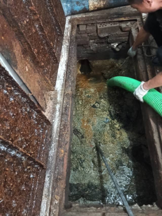 管道疏通改管换管 化粪池清掏 