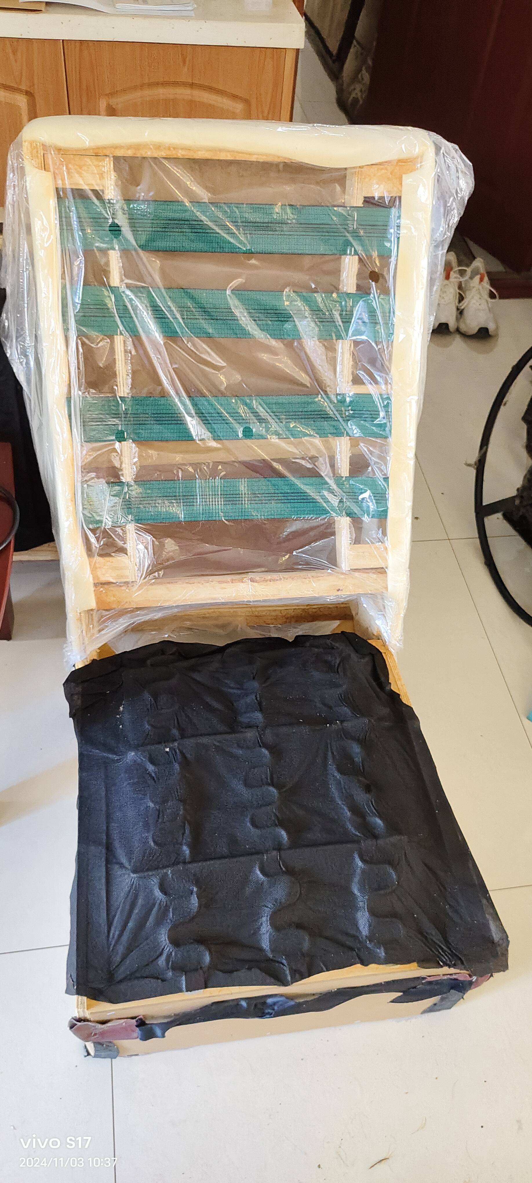 上海市各大区沙发翻新维修。