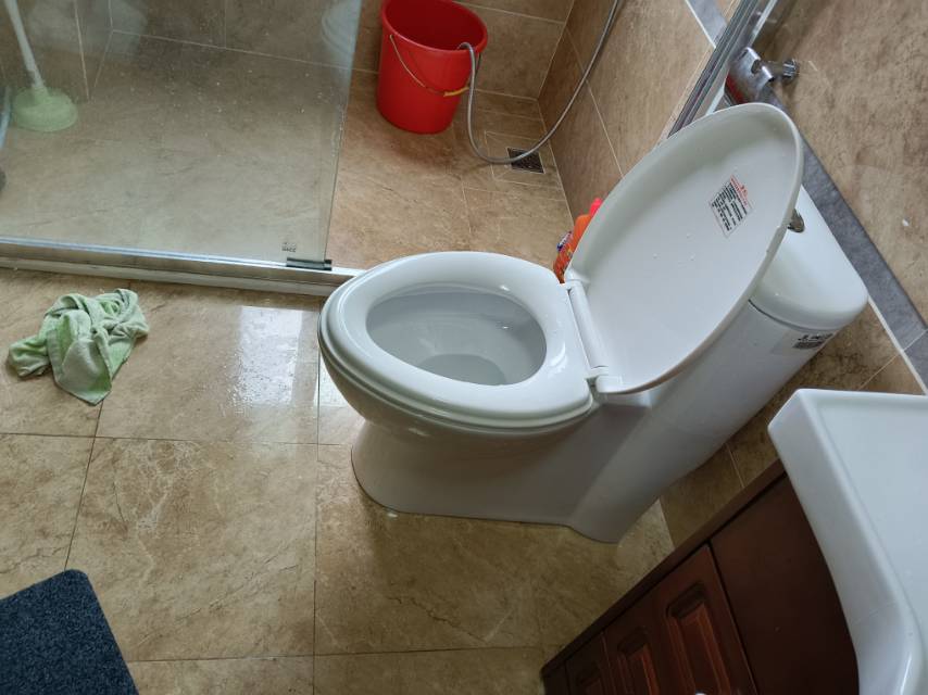 马桶返臭维修
