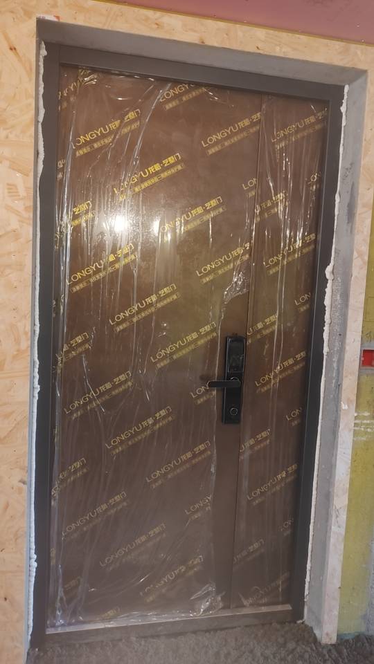 安装防盗门指纹锁
