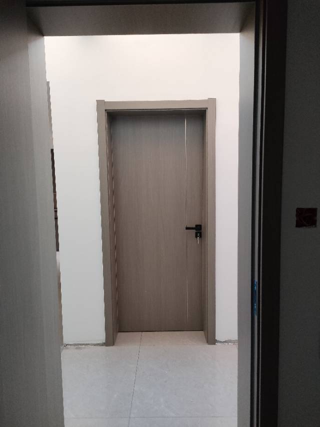 专业安装维修木门，衣柜。
