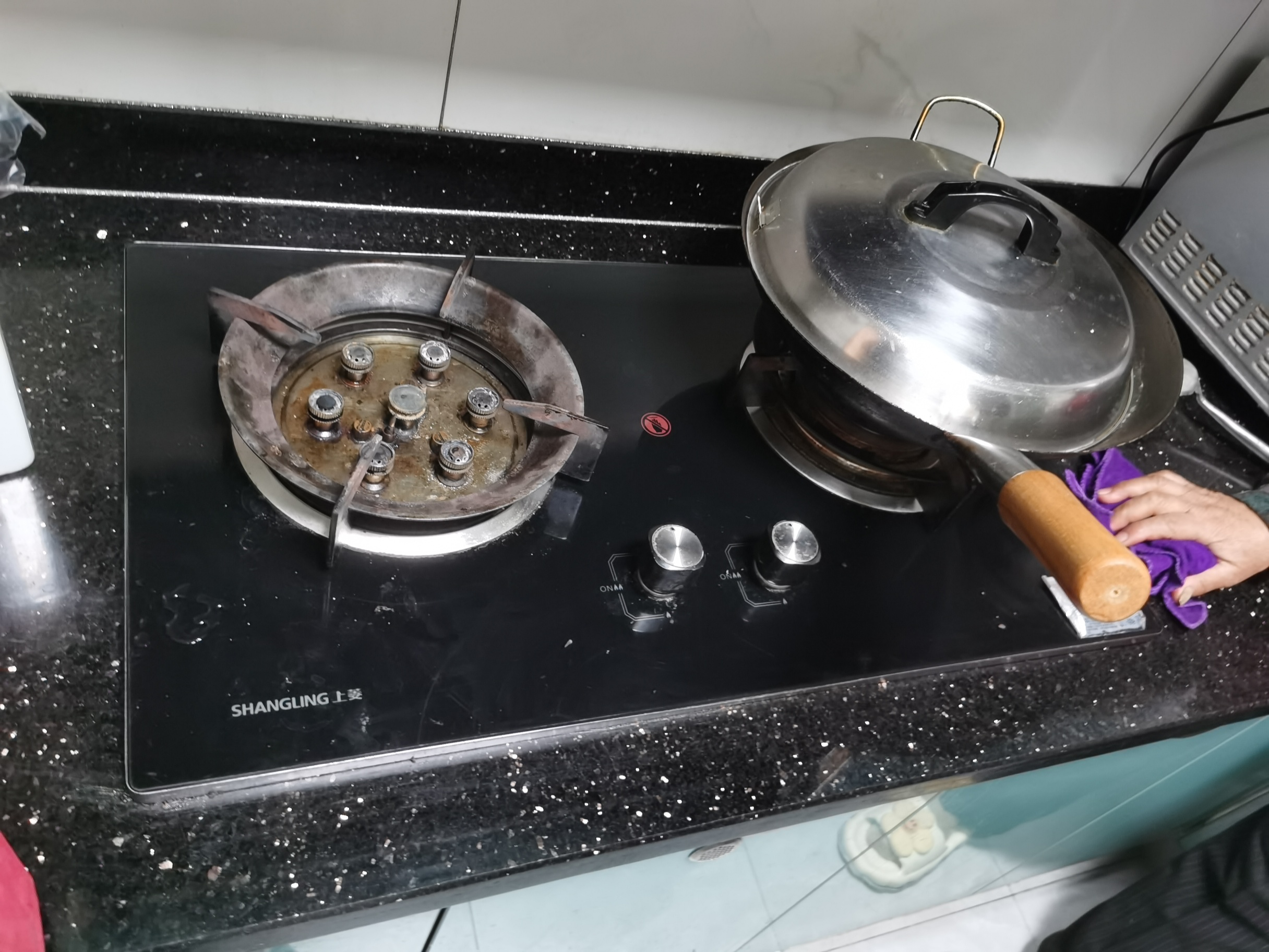 厨房家电维修，热水器空调燃气灶冰箱集成灶油烟机