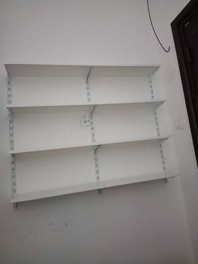 专业电工安装位置灯具浴霸窗帘晾衣架等