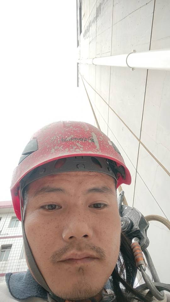 高空作业防水外墙换管子，外墙空鼓，洗外墙翻新