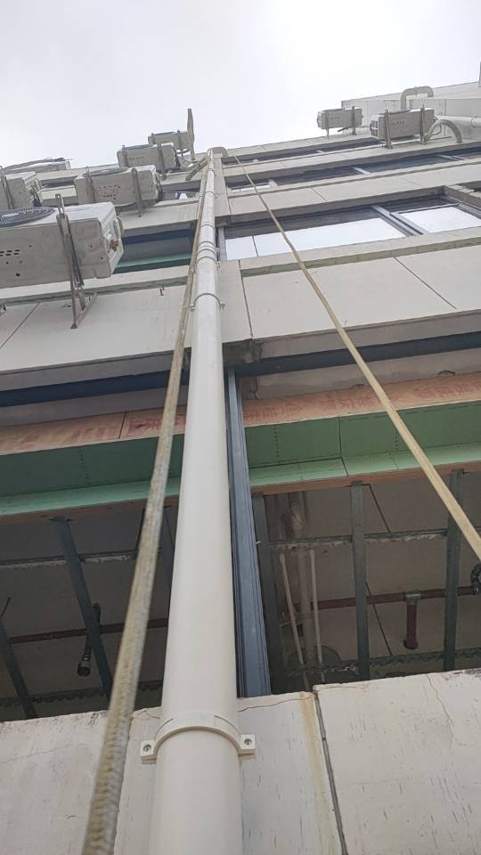 高空作业防水外墙换管子，外墙空鼓，洗外墙翻新