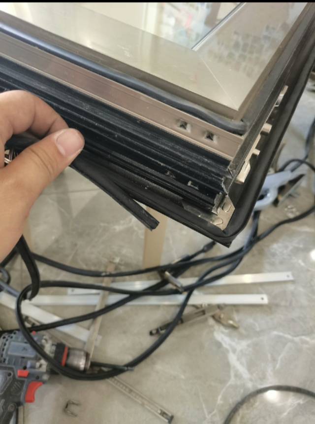 门窗维修