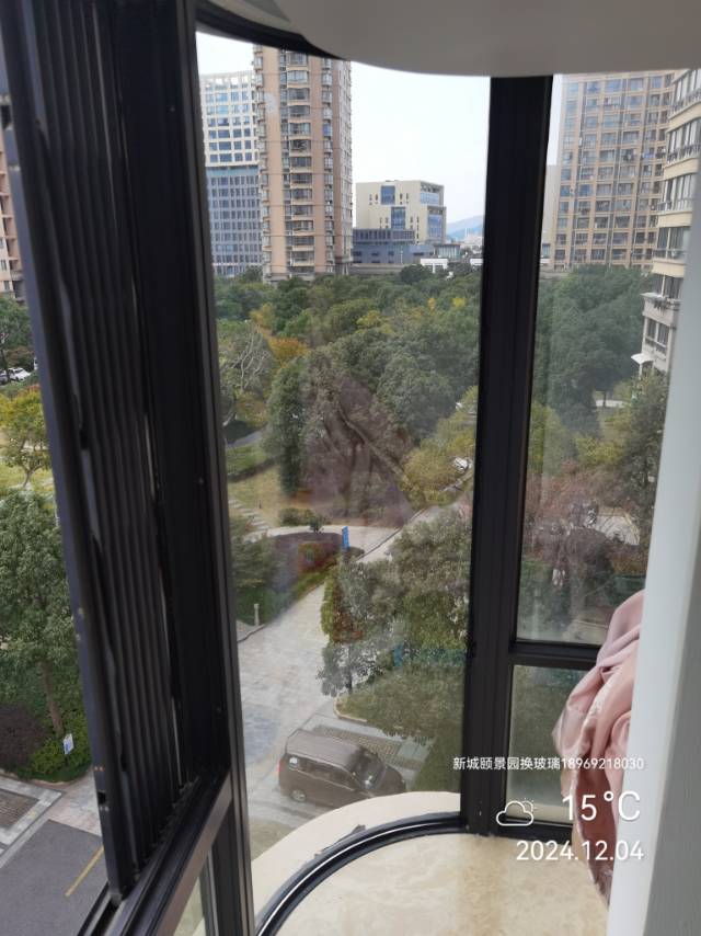 订制各种钢化玻璃，维修门窗，晾衣架
