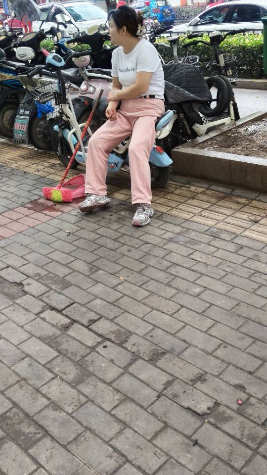 电动车维修。水电维修。门锁维修。下水道疏通。安装灯