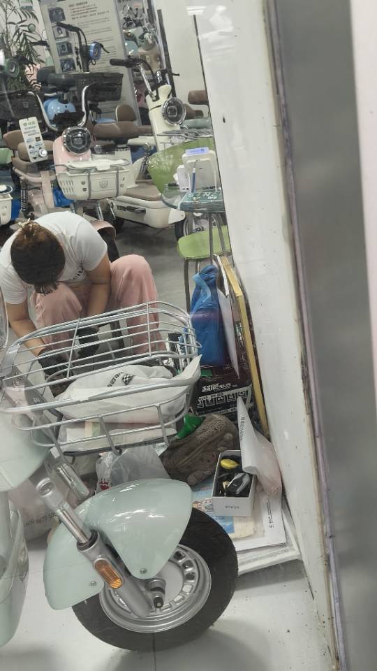 电动车维修。水电维修。门锁维修。下水道疏通。安装灯