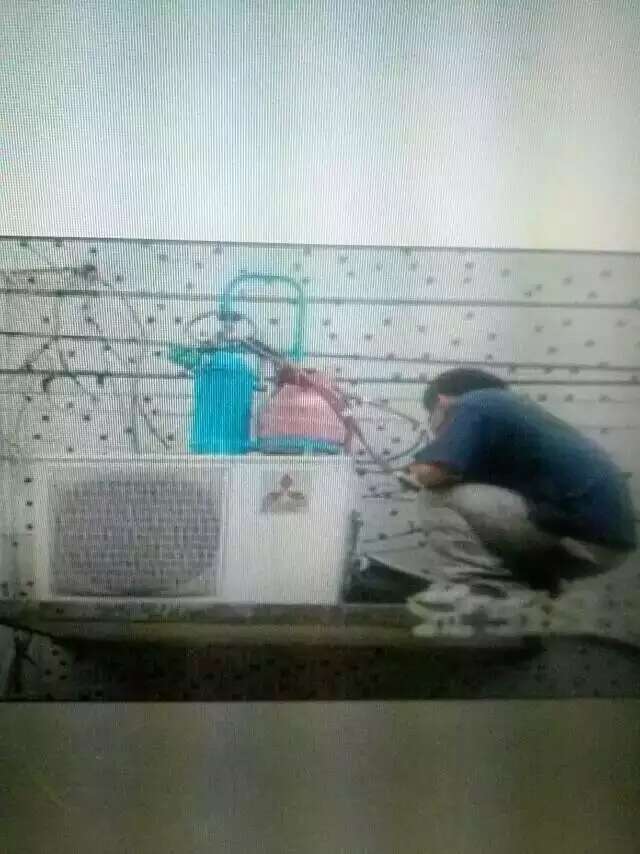 专修空调冰箱洗衣机热水器太阳能空气能煤气灶