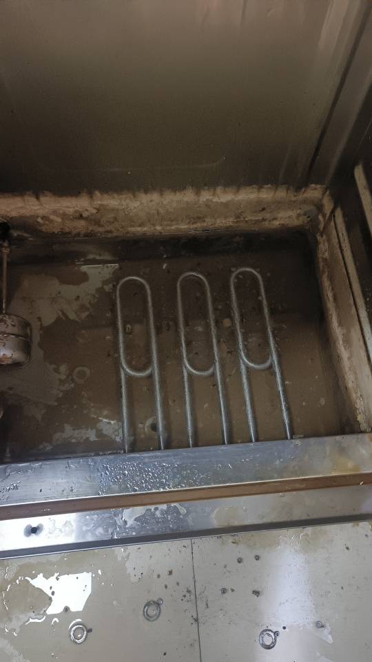 商用排烟罩，油烟管道，蒸箱，商用灶，天燃气管道报警器