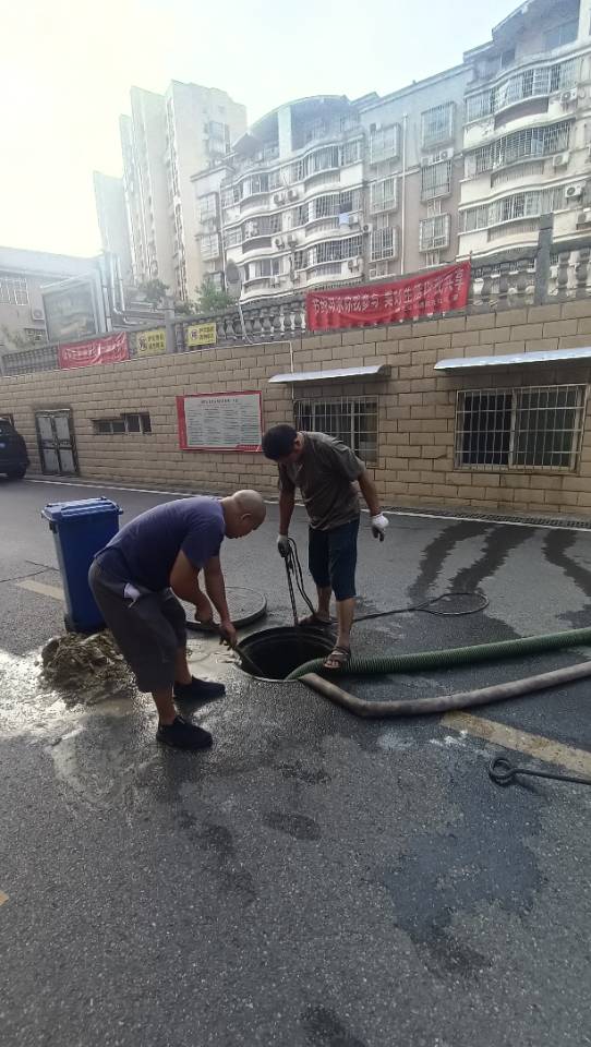得力管道疏通服务部