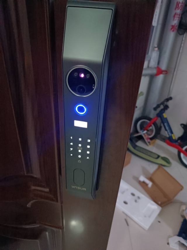 水电卫浴洁具灯具窗帘晾衣架指纹锁安装维修服务！家具拆装维修服务！